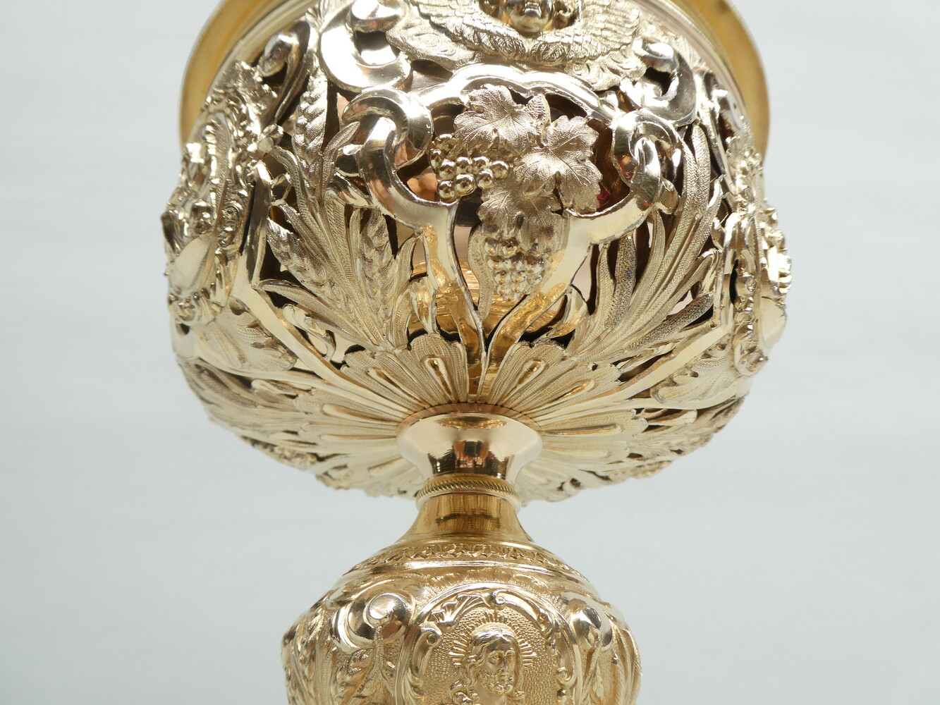 1 Baroque - Style Detail Pictures For Id 7009502 : Ciborium By : French Silversmith'S Favier Freres Lyon France
