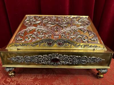 Exceptional Lectern Multiple Full - Silver Floral Ornaments style Baroque - Style en Brass / Bronze / Stones / Silver, Italy  18 th century ( Anno 1775 )