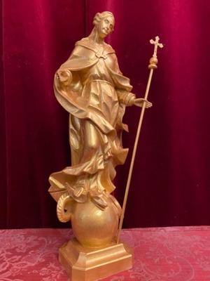 Madonna Immaculata Sculpture style BAROQUE-STYLE en Carved Wood Gilt, Southern Germany 20th Century