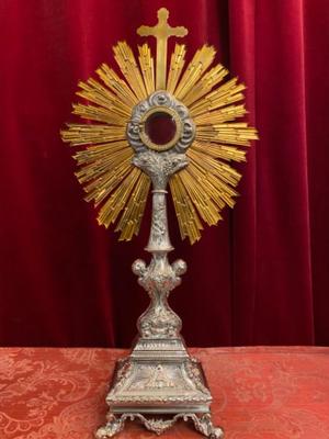 Monstrance style Baroque - Style en Brass / Polished and Varnished, France 19 th century ( Anno 1840 )