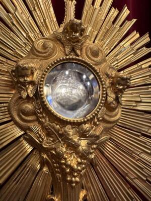 Monstrance With Original Case & Silver Lunula style Baroque - Style en Brass Gilt / Glass / Silver , France 19 th century ( Anno 1850 )