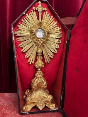 Monstrance With Original Case & Silver Lunula style Baroque - Style en Brass Gilt / Glass / Silver , France 19 th century ( Anno 1850 )