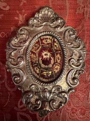 Multi Reliquary St. Tiberius. St. Susanna. St. Pancratius. St. Raymundus. St. Carolus Borr. Emy ? St. Gregorius. St. Ewaldus. St. Dismas style Baroque - Style en Silver / Glass / Originally Sealed, Austria 17 th century