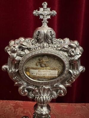 Reliquary  style Baroque - Style en Full - Silver / Polisched & Varnished / Silver Marks Present / Glass , Belgium  18 th century