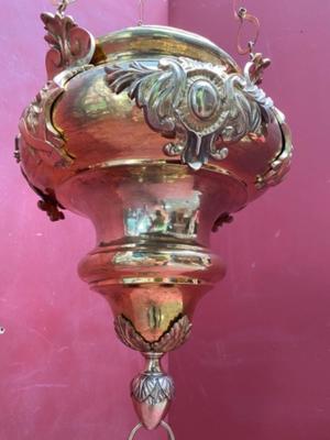 Sanctuary Lamp style Baroque - Style en Brass , Belgium 19 th century ( Anno 1850 )