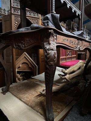 1 Baroque - Style Table