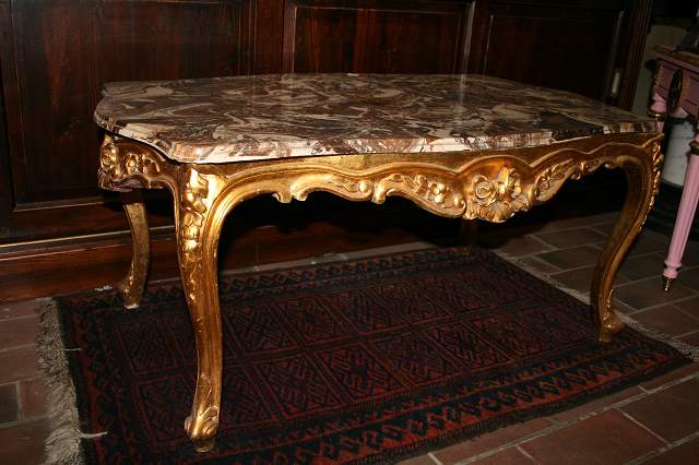 1 Baroque Table