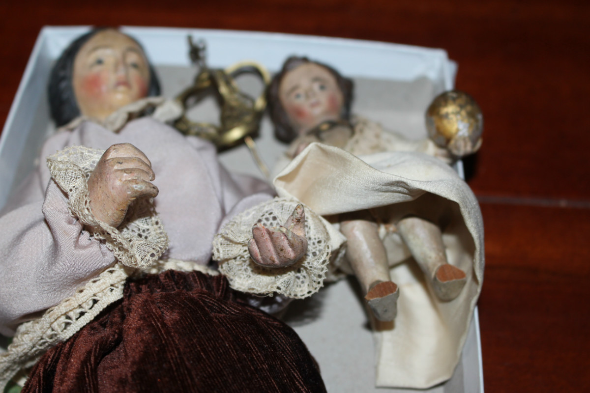 1 baroque Tiny Stake - Madonna