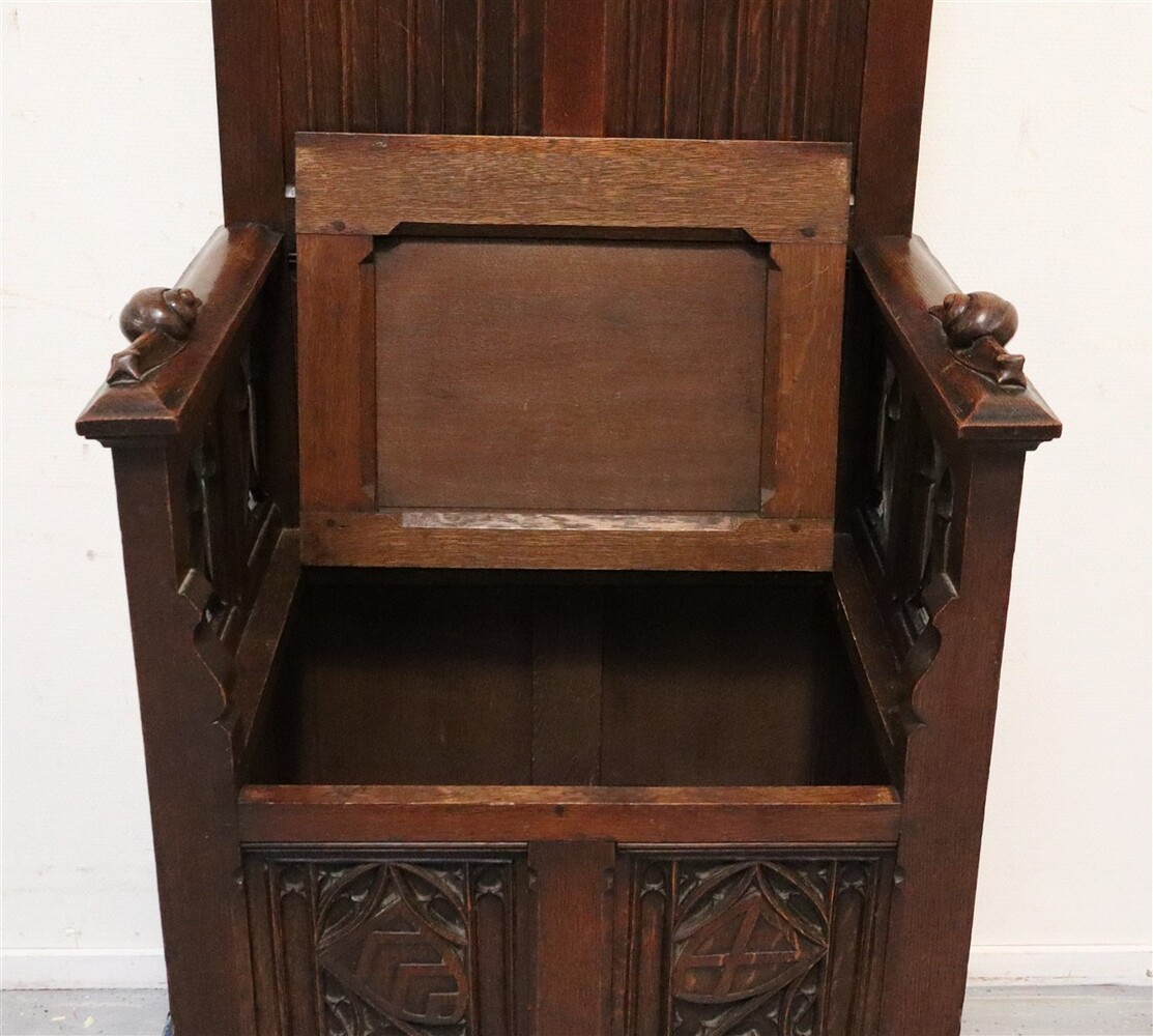 1  Bishop Seat Expected !