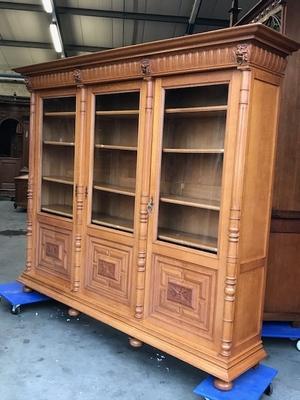 Cabinet  en Oak wood, Dutch 20th century