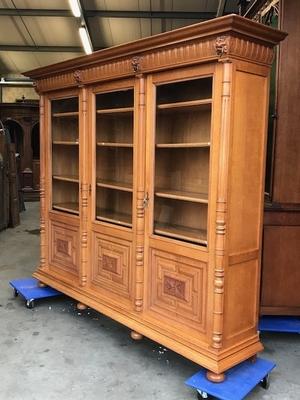 Cabinet  en Oak wood, Dutch 20th century