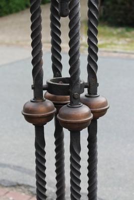 Candle Holder en Hand forged - iron , Belgium 19th century