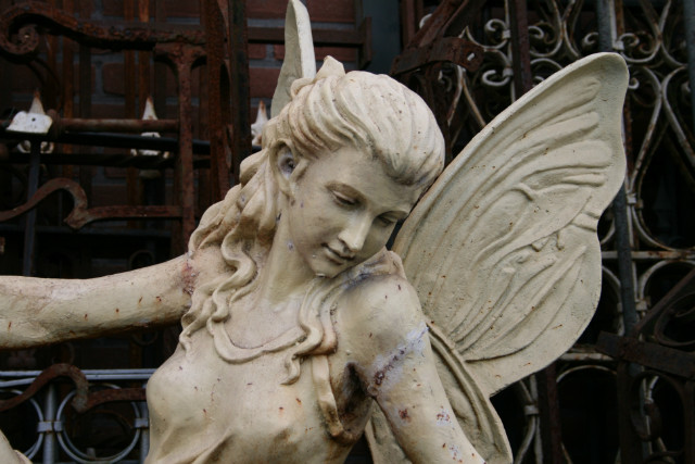 1  Cast Iron Statue : Sitting Fairy