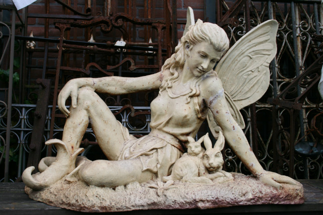 1  Cast Iron Statue : Sitting Fairy