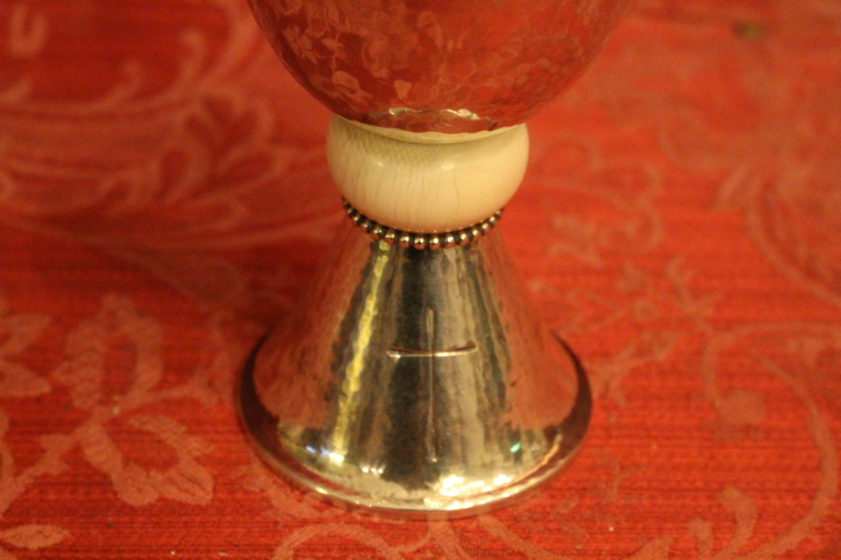 1  Chalice  Hand - Hammered / Full Silver / Ivory.