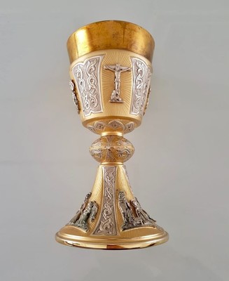 Chalice Richly Decorated With Silver And Gold And Finely Hand-Chiselled. Weight: 450 Grs  en Brass / Gilt / Silver, Roma - Italy 20th Century