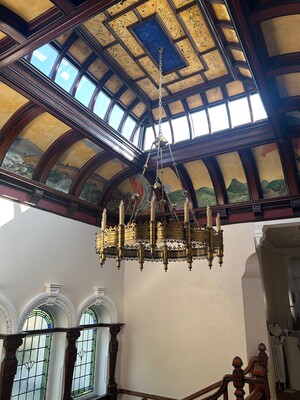 1  Chandelier / Sanctuary Lamp For Ireland 2026