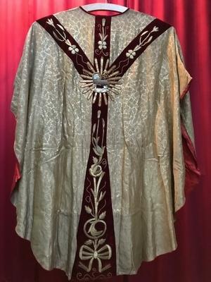 Chasuble en hand embroidered, Belgium 19th century