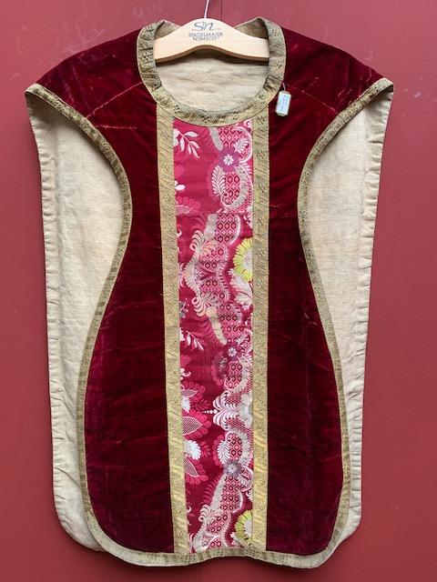 1  Chasuble