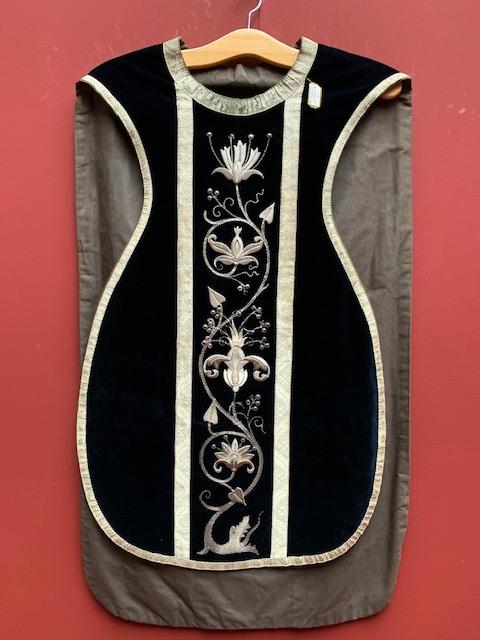 1  Chasuble