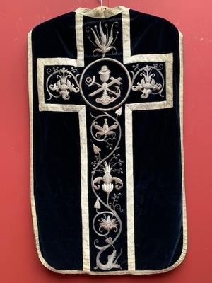 Chasuble en Hand Embroidered / Brocate, Belgium 19th century