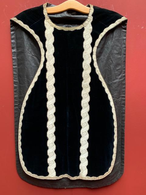 1  Chasuble