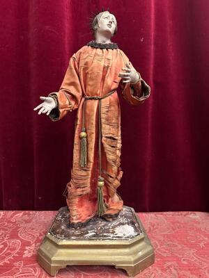 1 Classical - Style Sculpture