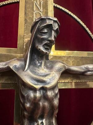 Altar - Cross style Classicistic en Brass -Bronze Parly Hand - Hammered / Wood , Netherlands  20 th century