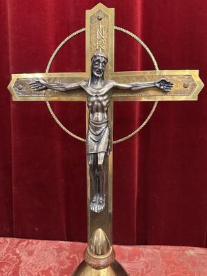 Altar - Cross style Classicistic en Brass -Bronze Parly Hand - Hammered / Wood , Netherlands  20 th century