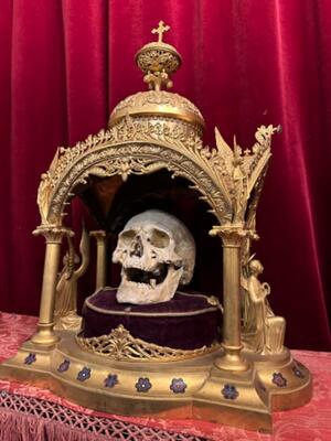 Exceptional High Quality Very Large Reliquary With Skull Of Unknown Saint style Classicistic en Bronze Gilt / Enamel, France 19 th century ( Anno 1865 )