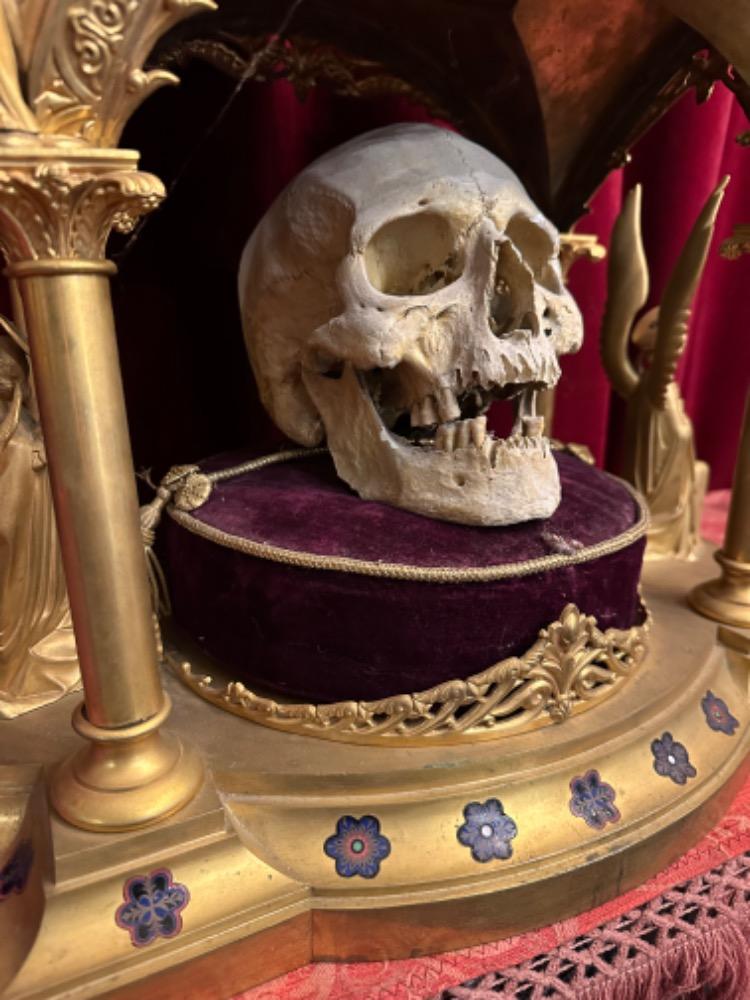 1 Classicistic Exceptional High Quality Very Large Reliquary With Skull Of Unknown Saint