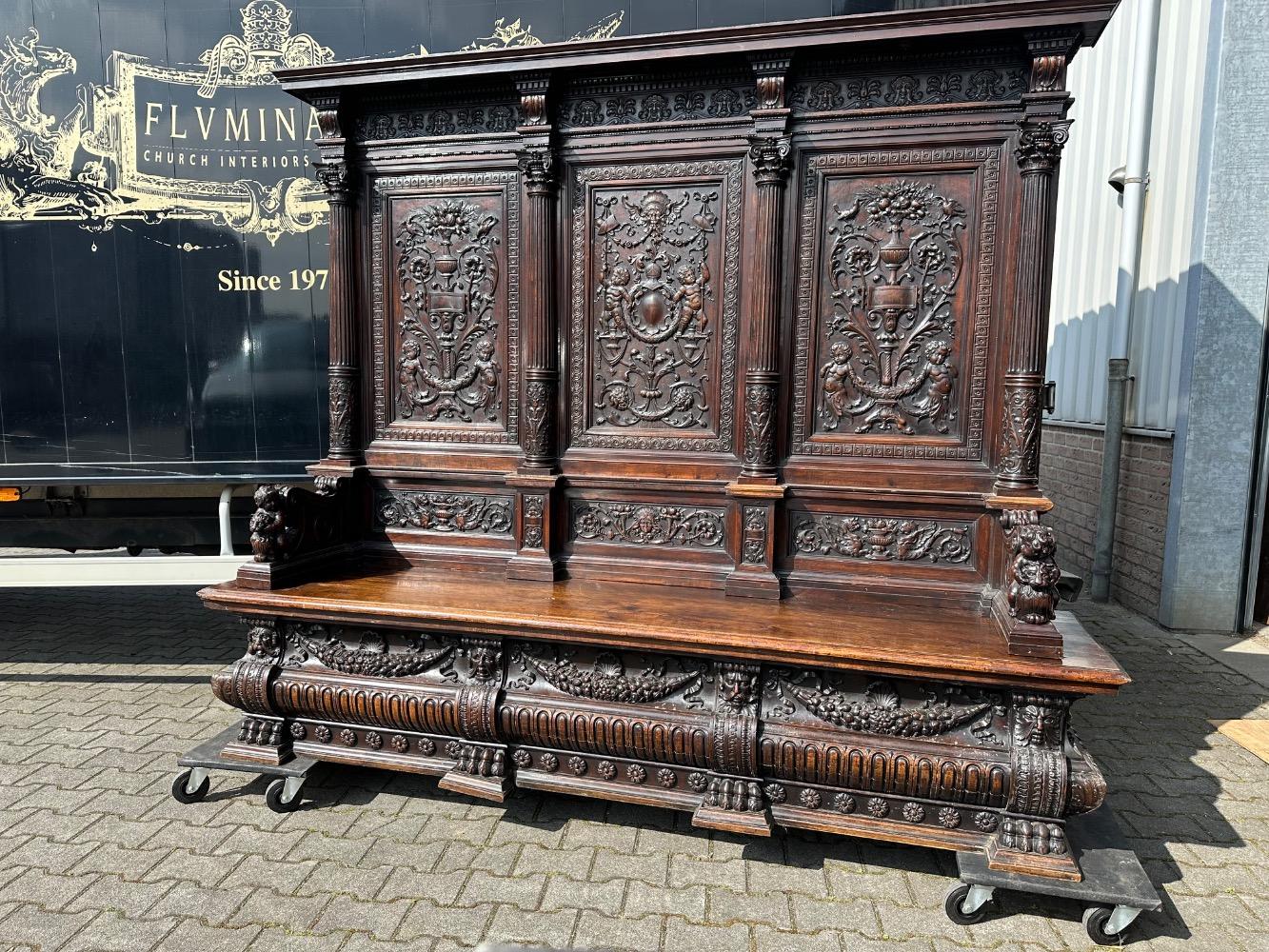 1 Classicistic Exceptional Three - Seater Castle Bench. High Quality Hand - Carving. Higher Price Range.