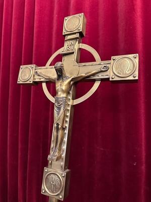 Processional Cross Complete With Pole style Classicistic en Bronze, Netherlands  20 th century ( Anno 1930 )