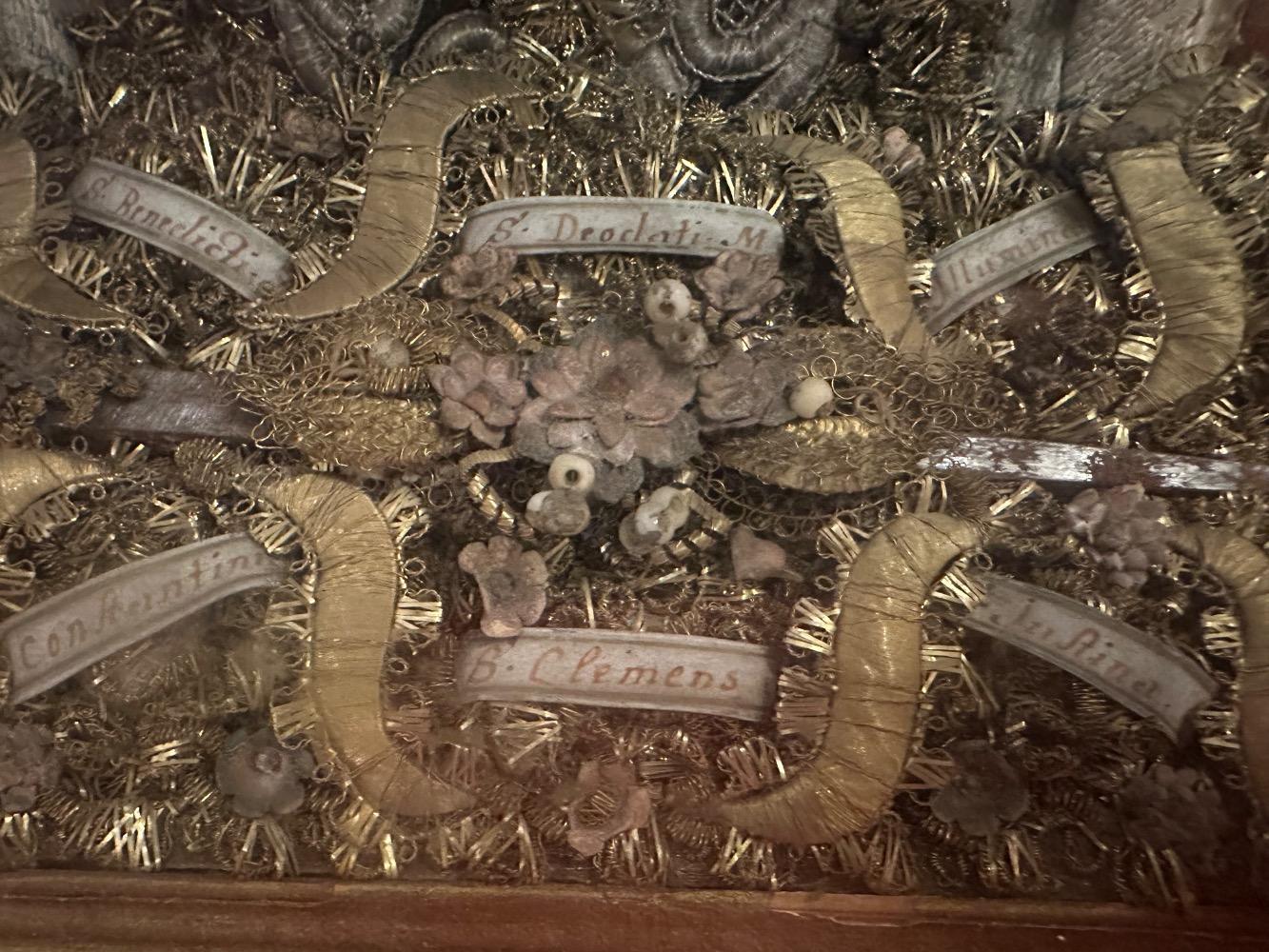 1 Classicistic Reliquary Containing Nail Touched To The True Cross & Ex Ossibus Relics