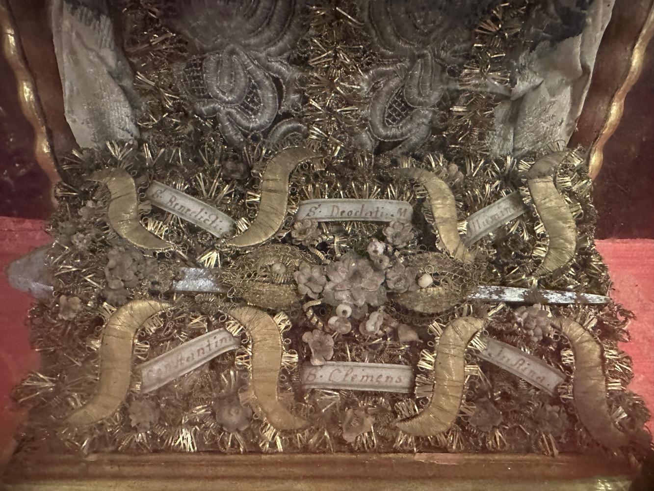 1 Classicistic Reliquary Containing Nail Touched To The True Cross & Ex Ossibus Relics