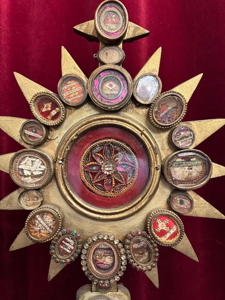 1 Classicistic Reliquary Monstrance Containing Ex Ossibus Relics Of St. Gentius Of Monteux Multiple Relics Added At The Backside.