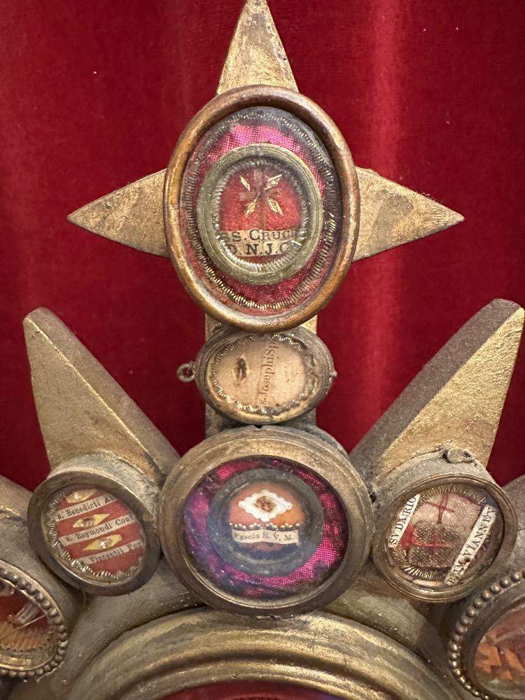 1 Classicistic Reliquary Monstrance Containing Ex Ossibus Relics Of St. Gentius Of Monteux Multiple Relics Added At The Backside.