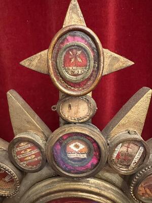 Reliquary Monstrance Containing Ex Ossibus Relics Of St. Gentius Of Monteux Multiple Relics Addid At The Backside. style Classicistic en Wood / Glass / Cabochons ( Stones ), France 19 th century ( Anno 1855 )