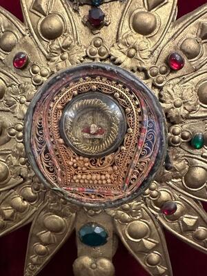 Reliquary Monstrance Containing Ex Ossibus Relics Of St. Gentius Of Monteux Multiple Relics Addid At The Backside. style Classicistic en Wood / Glass / Cabochons ( Stones ), France 19 th century ( Anno 1855 )