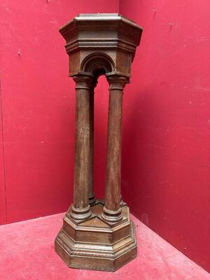 1 Classicistic Statue Stand