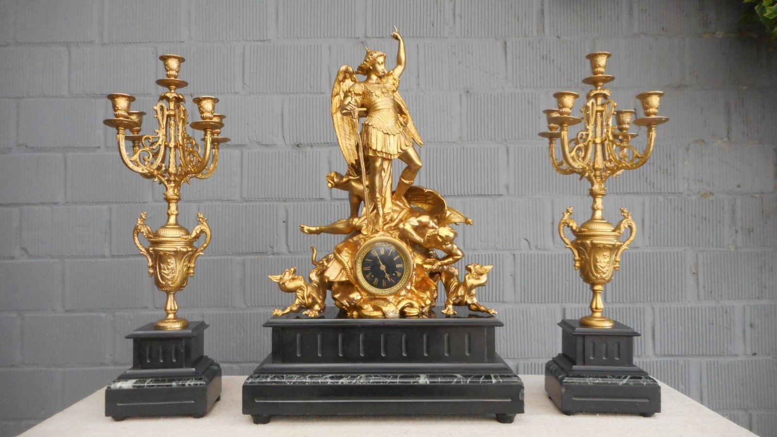 1  Clock Set