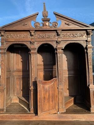 Confessional 17 Th Century !! en Oak wood, Belgium 17th Century !