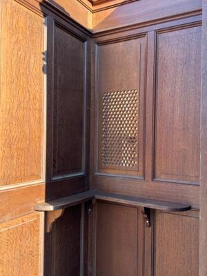 Confessional en Oak wood, Belgium  19 th century