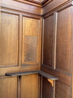 Confessional en Oak wood, Belgium  19 th century