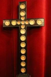 Cross-Reliquary Ostensorium  Containing 28 Originally Sealed Relics. en wood polychrome, Belgium 19th century ( anno 1855 )