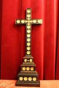 Cross-Reliquary / Ostensorium / Wood, Containing 28 Originally Sealed Relics : Ex Ossibus St. Philomena......And Many More.. en wood polychrome, Belgium 19th century (anno 1855)