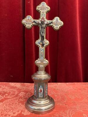 Cross With Corpus Christi Inlay With Micro Mozaiek en Brass / Silver Plated / micro mozaiek, Rome - Italy 19 th century