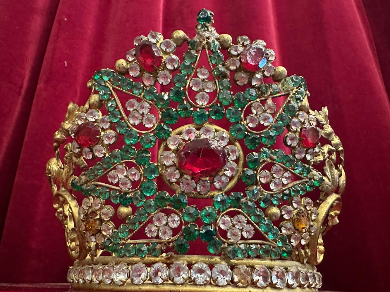 1  Crown