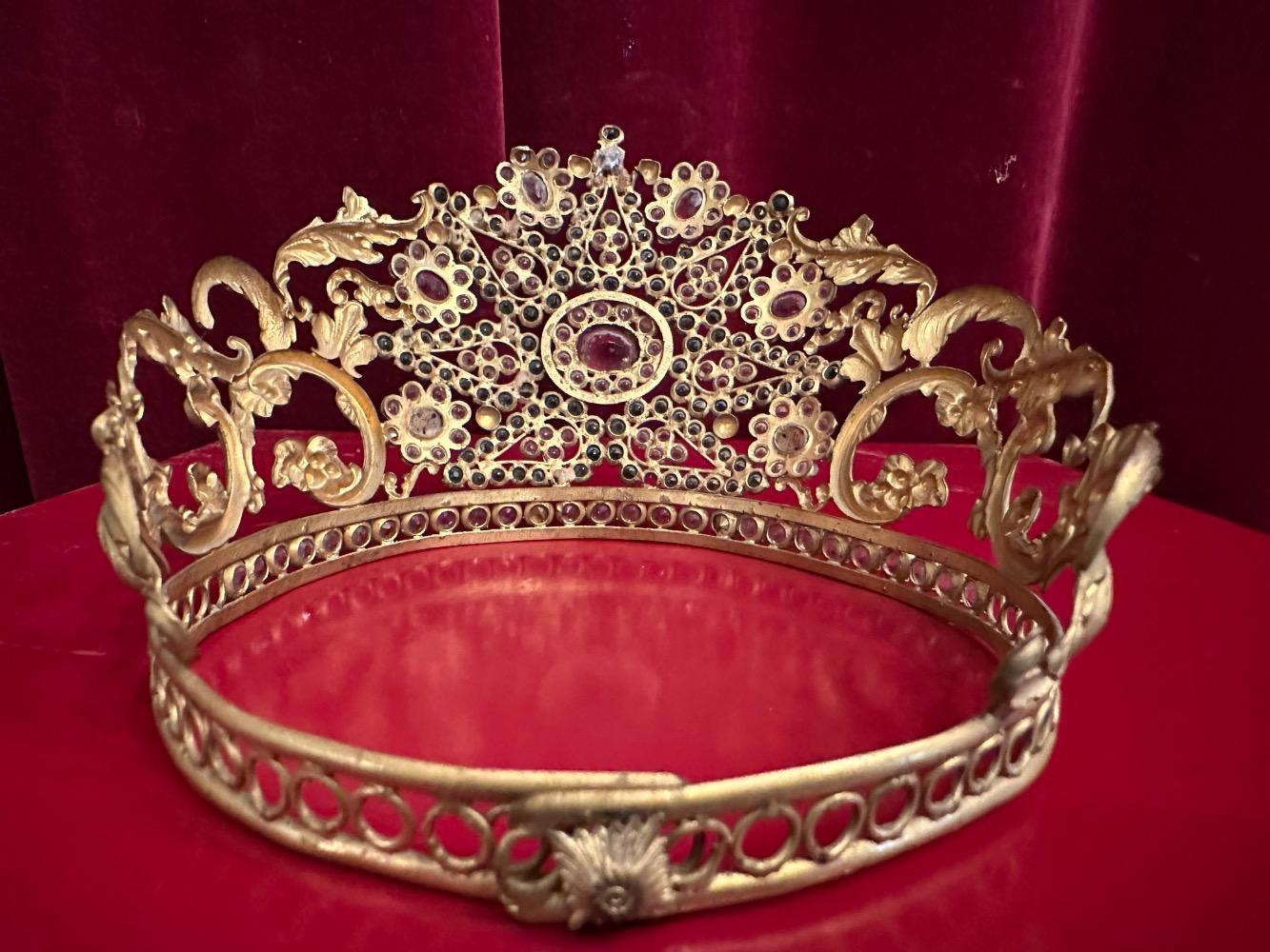 1  Crown