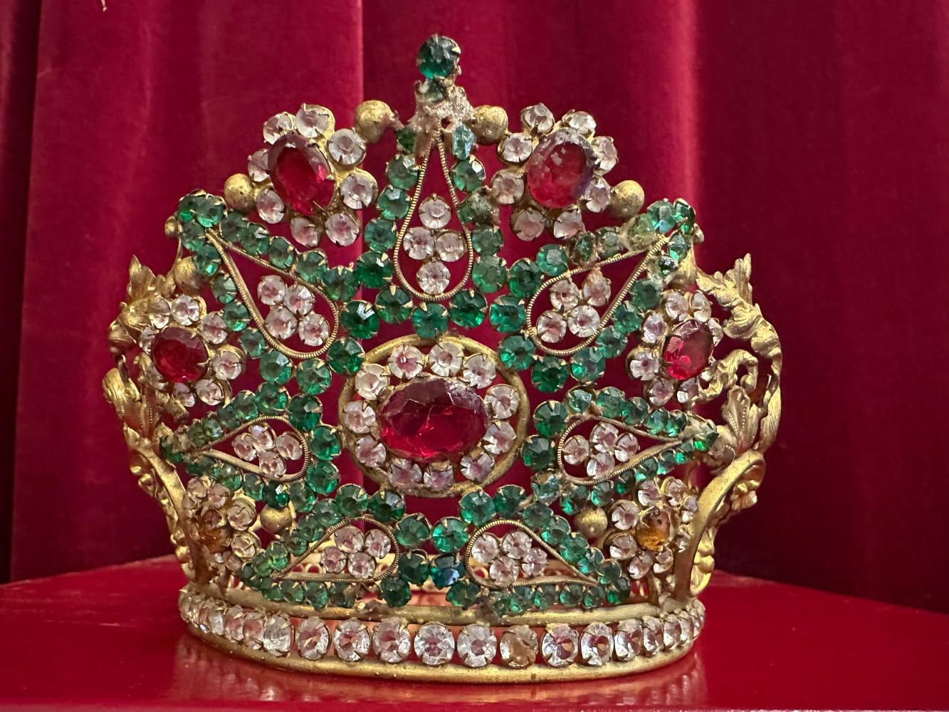 1  Crown